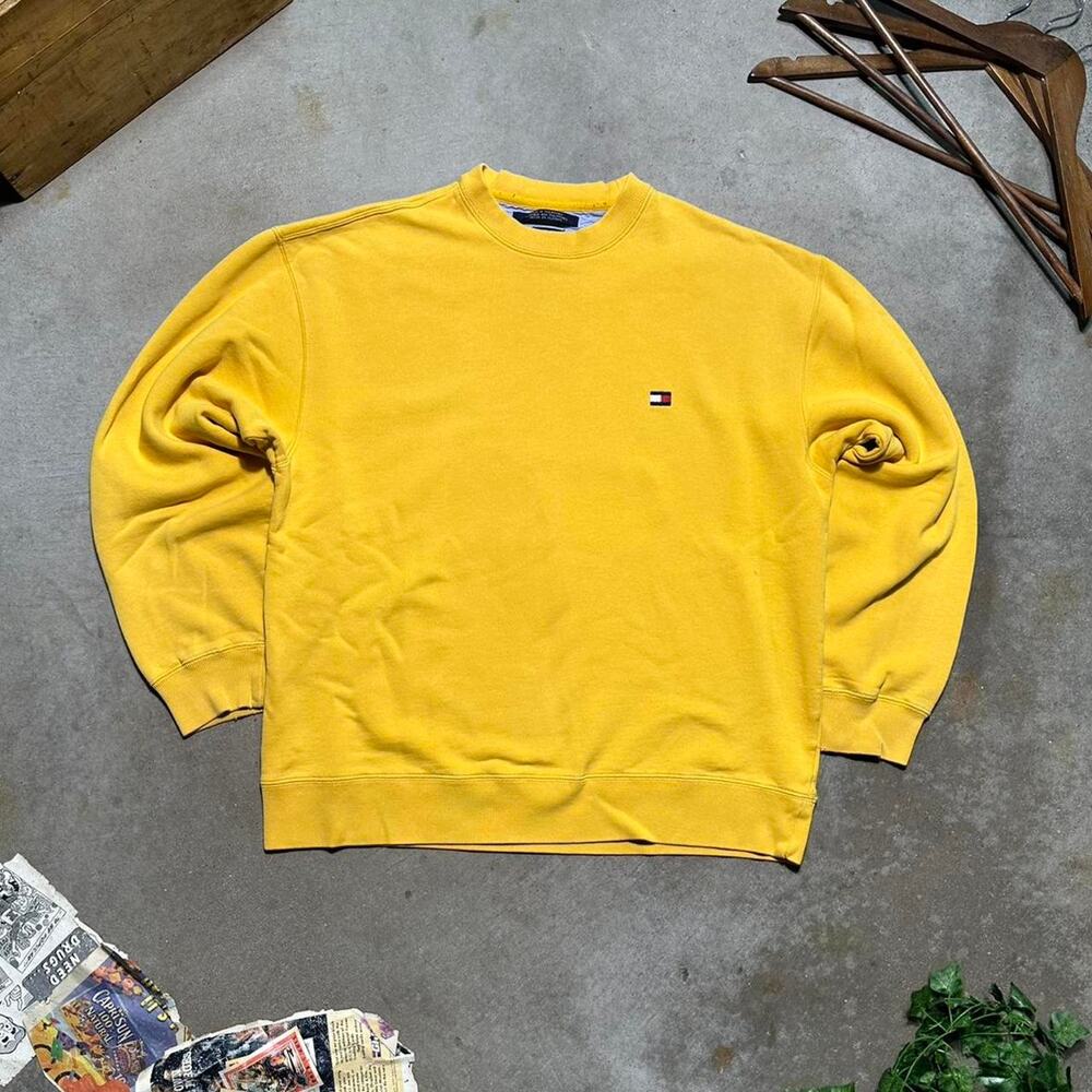 Vintage 90s Tommy Hilfiger Embroidered Crewneck Mens Medium Yellow Sweatshirt